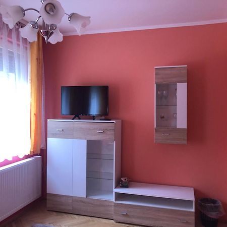 Bakonyi Mamutfenyo Vendeghaz Apartment Tés Exterior foto