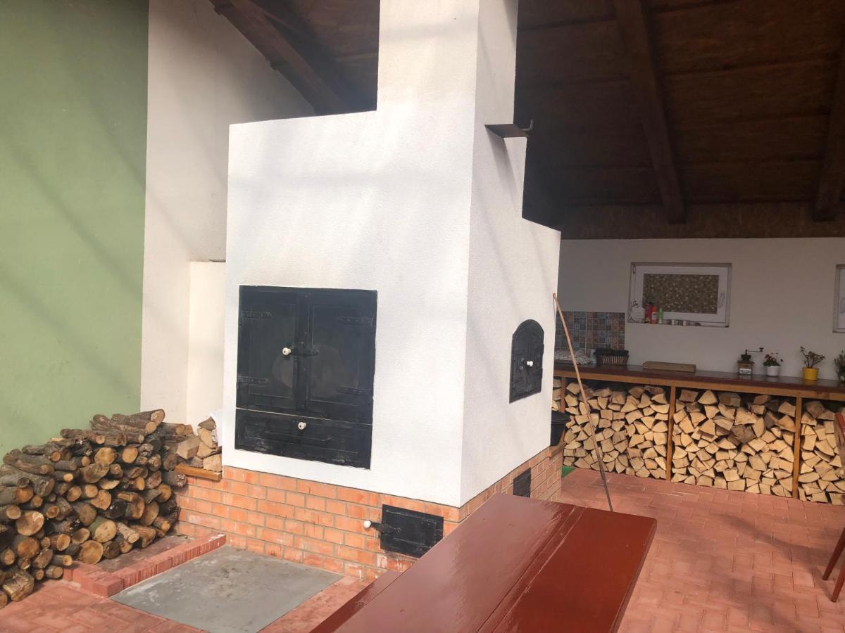 Bakonyi Mamutfenyo Vendeghaz Apartment Tés Exterior foto